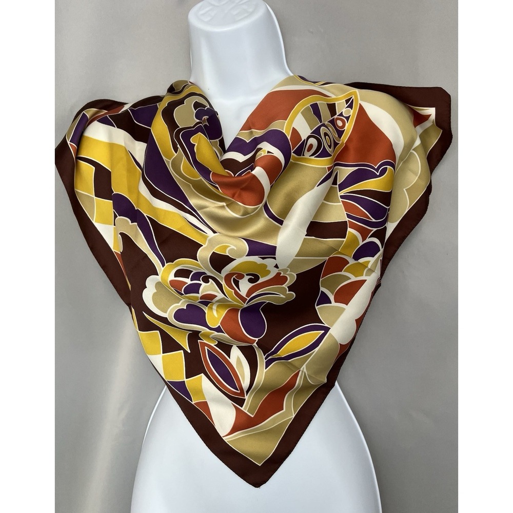 Women's Geometric Floral Print 20"x20" Made In Italy